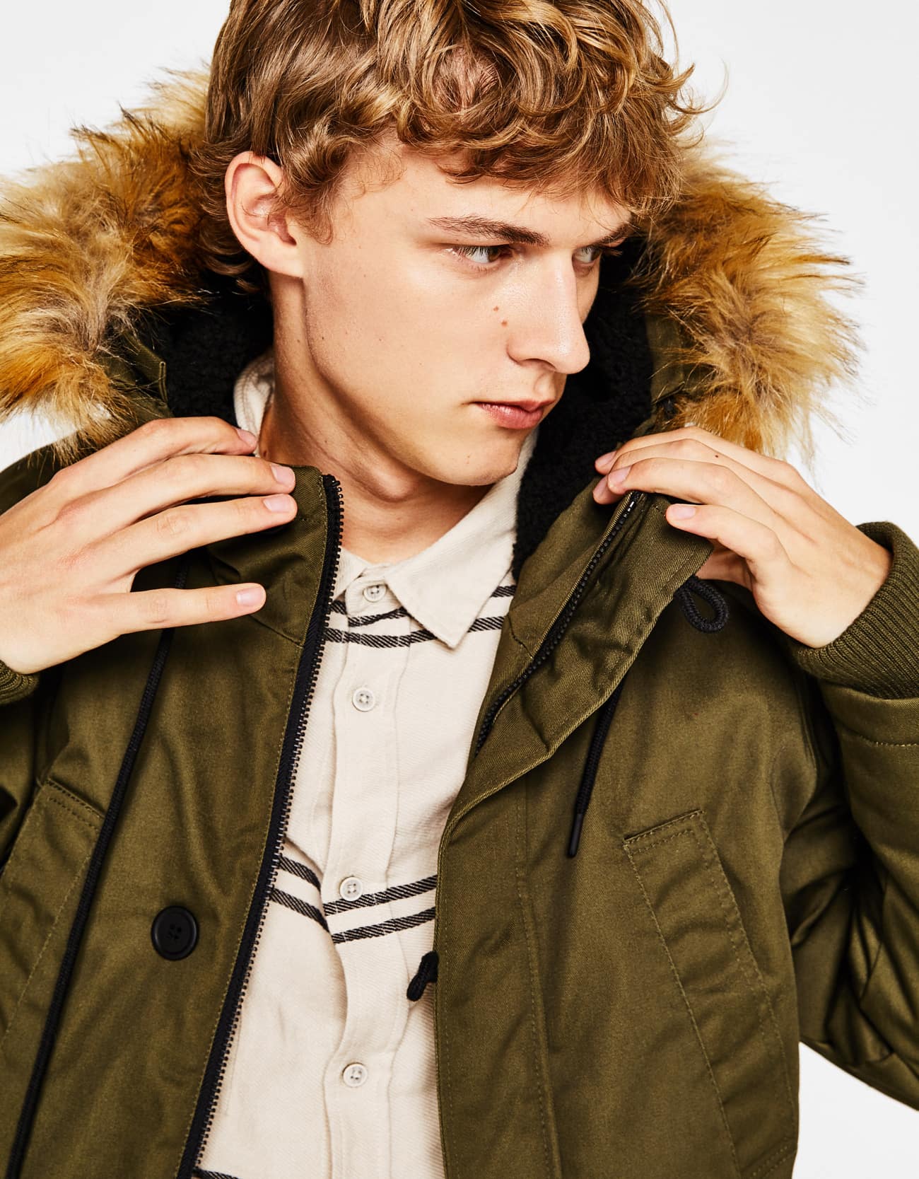 Faux Fur Hood - Imagen 3