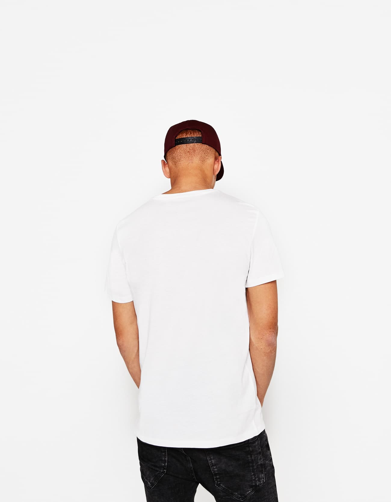 T-shirt With Slogan - Imagen 2