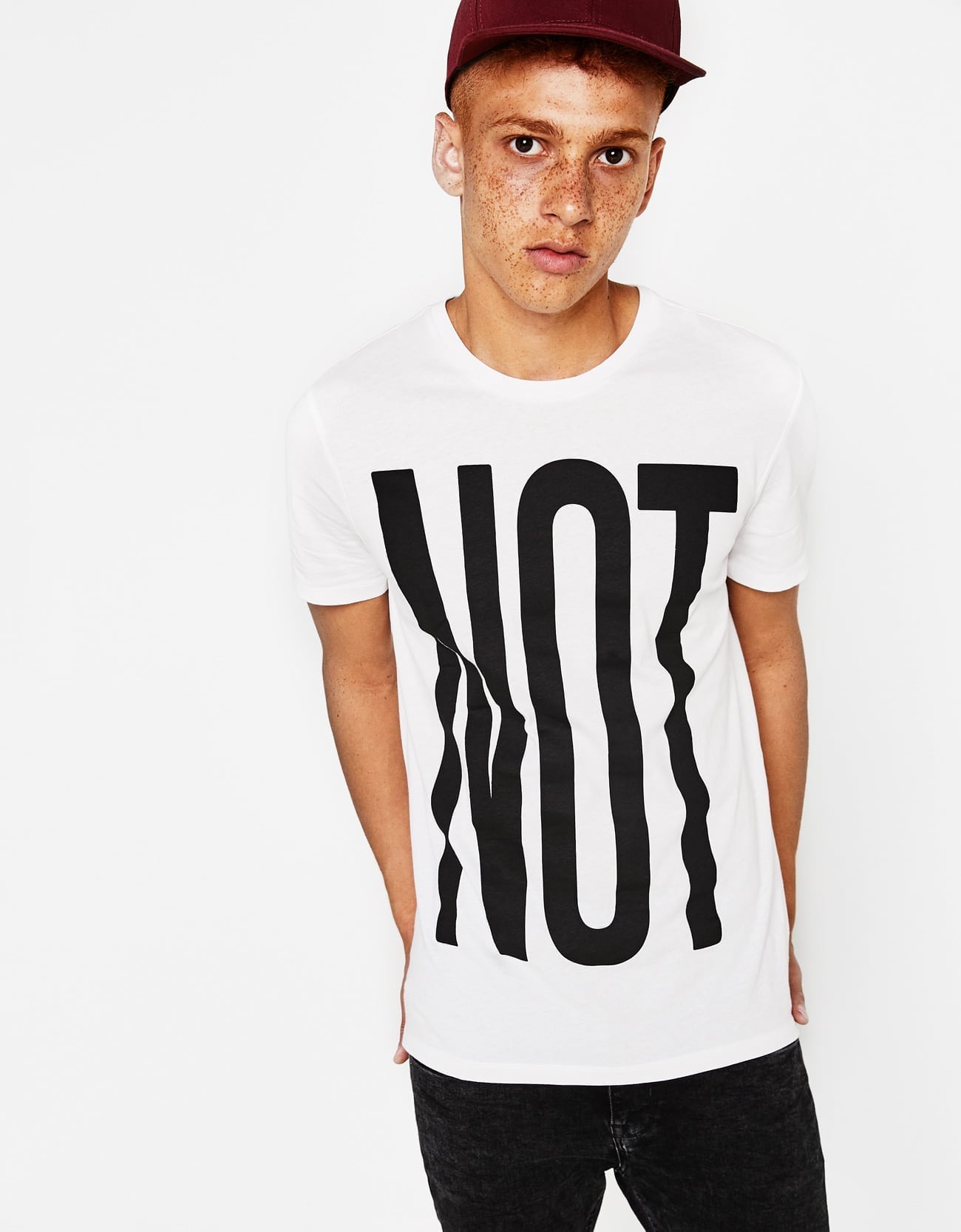 T-shirt With Slogan - Imagen 4