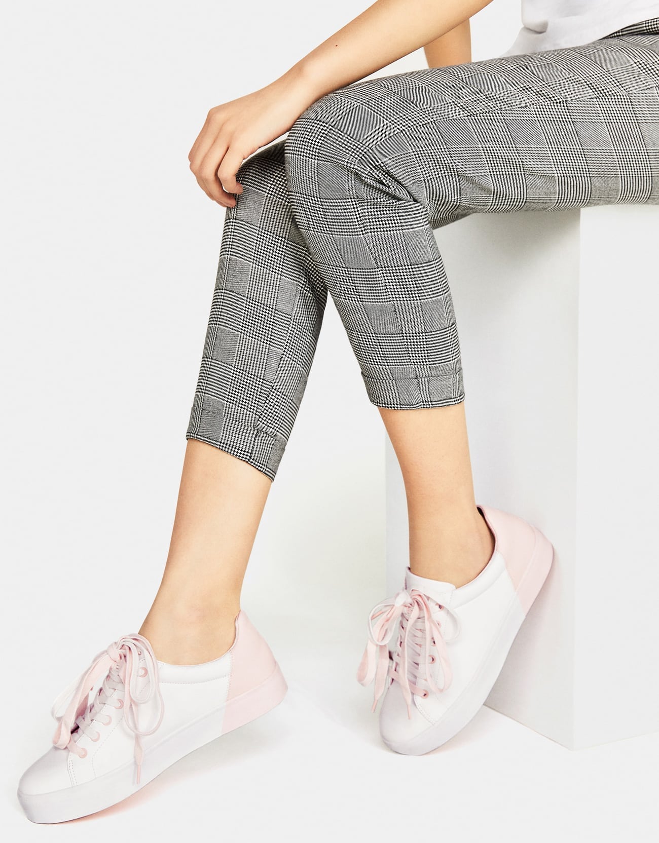 Lace-up sneakers with pink details - Imagen 2
