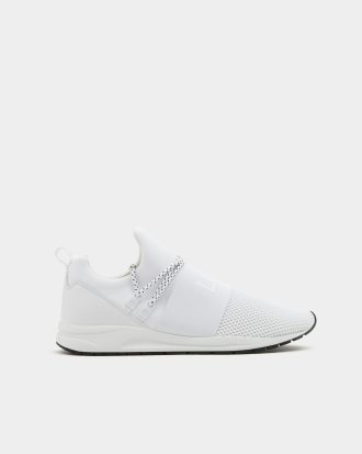 Soft elastic sneakers
