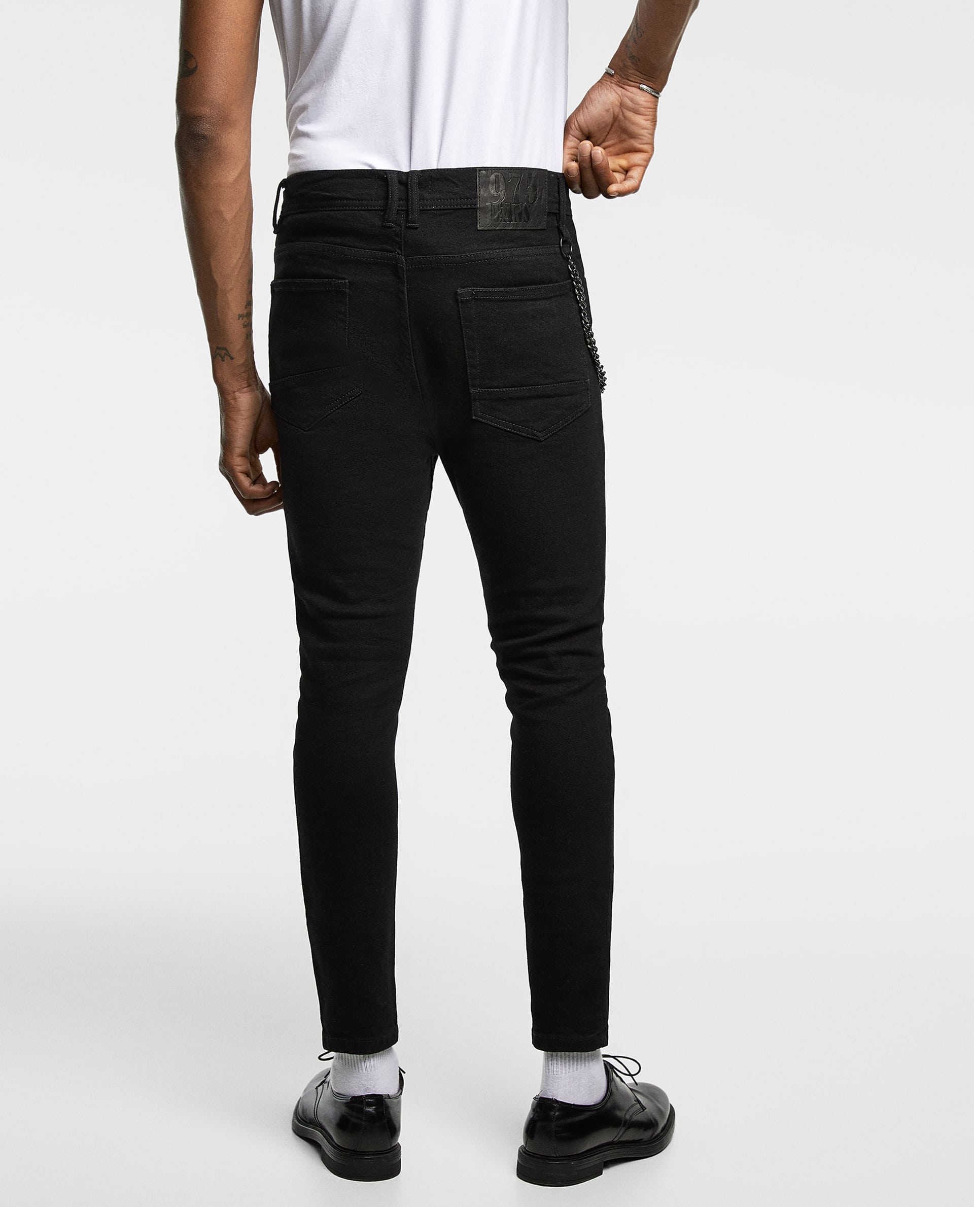 Carrot Fit Jeans With Chains - Imagen 4